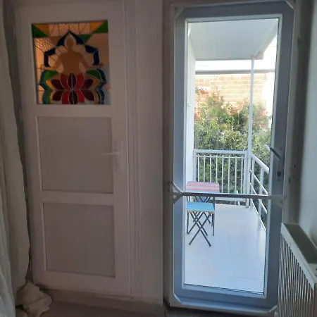 Vakantiehuis Annemotia - 2 Storey House With Garden In Greek Neighborhood *