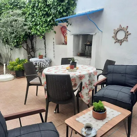 Annemotia - 2 Storey House With Garden In Greek Neighborhood *