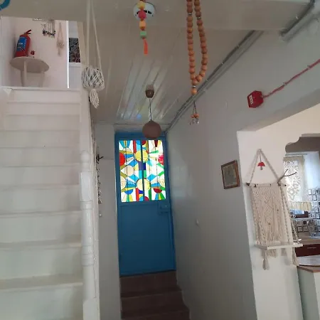 Vakantiehuis Annemotia - 2 Storey House With Garden In Greek Neighborhood
